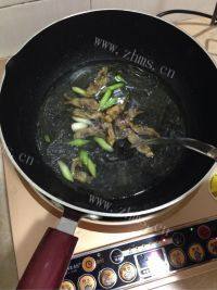 营养丰富的紫菜蛋花汤做法图解4)