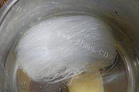 「首发」蒜蓉粉丝蒸扇贝做法图解5)