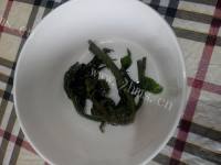 美味的香椿麻酱拌面做法图解1)
