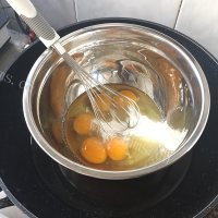 质嫩爽口的海绵蛋糕做法图解2)