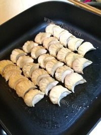 可口的煎饺子做法图解3)