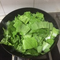 家常菜小白菜炒肉做法图解4)