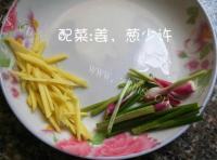 家常菜清蒸鲈鱼做法图解1)