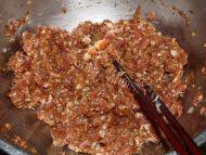 美味的茴香煎饺做法图解2)