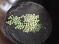 自制腊肠披萨做法图解2)