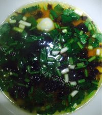 美味的酸汤水饺做法图解5)