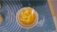 陶醉其中的椰蓉花朵面包做法图解5)