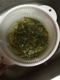 家常菜凉拌海带做法图解4)