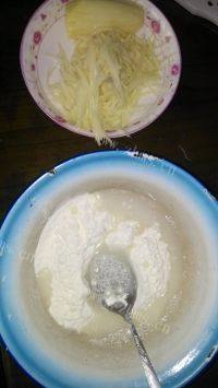 自制香煎土豆丝饼做法图解2)
