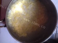 香气浓郁的米酒蛋花汤做法图解6)
