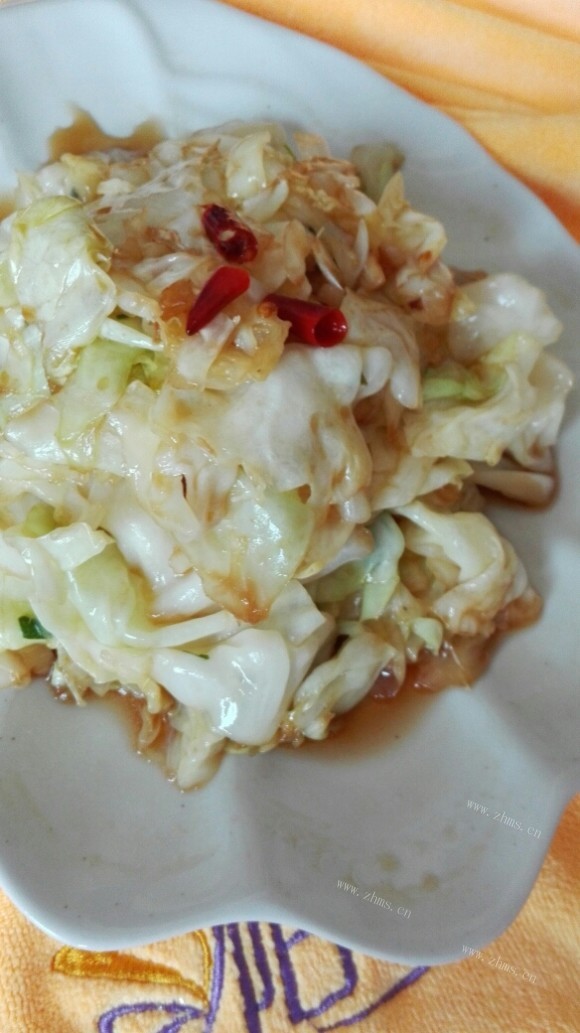特色美食手撕包菜