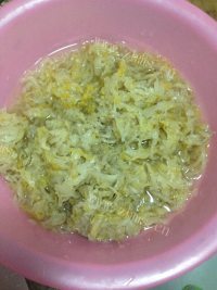 诱人的酸菜饺子做法图解2)