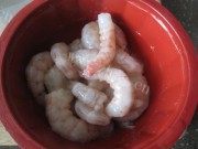 家常菜虾仁炒芹菜做法图解2)