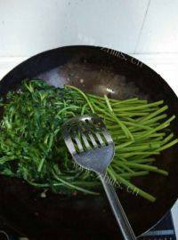 家常菜蒜蓉茼蒿做法图解3)