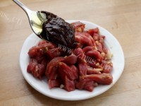 美味的沙茶牛肉烩饭做法图解3)