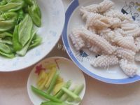 美味的爆炒鱿鱼卷做法图解6)