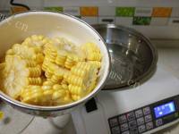 美味低素珍玉米田园汤的做法图解三
