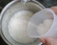 戚风纸杯蛋糕自制做法图解3)