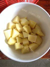 家常菜红烧土豆做法图解1)