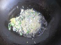 家常菜西葫芦炒虾皮做法图解4)