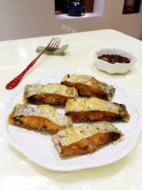 香喷喷的干炸带鱼#新鲜从这里做法图解5)