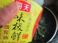 可口的韭菜炒猪血做法图解11)