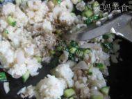 易做的酱油炒饭做法图解4)