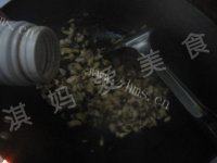 自己做的香菇鸡蛋炒饭做法图解7)