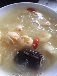 色泽鲜亮的银耳羹做法图解4)