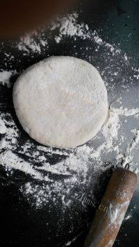 自己做的发面葱油饼做法图解8)