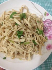 口感不错的凉拌豆腐丝