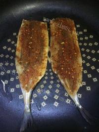 美味的香煎马步鱼做法图解6)