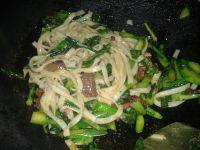 食欲满满的湿炒牛河