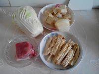 家常菜红烧肉炖白菜做法图解1)