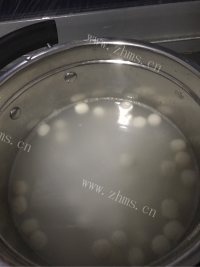 甜甜的酒酿蛋花丸子做法图解2)