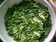 有特色的韭菜炒豆芽做法图解1)