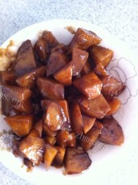 色味俱佳的红烧土豆做法图解5)