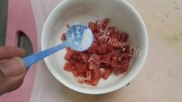 珍馐美味的皮蛋瘦肉粥做法图解2)