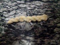 自制酥脆小麻花做法图解5)