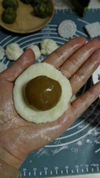 自制冰皮月饼做法图解8)