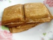 芹菜炒豆腐干做法图解3)