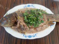 家常菜炖鲫鱼