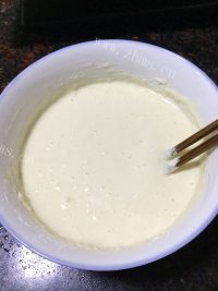 美味青瓜胡萝卜鸡蛋饼做法图解7)