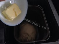 美味的肉饼鸡蛋生菜汉堡做法图解2)