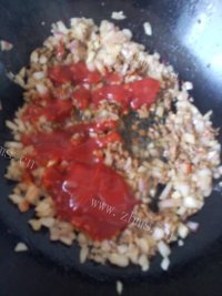 可口的番茄牛肉酱意面做法图解4)