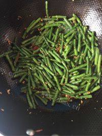 家常菜茄子豆角做法图解6)
