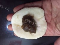 自制枣泥菊花酥做法图解15)
