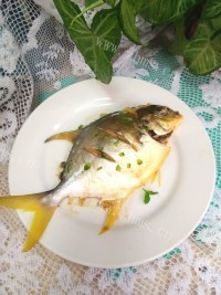 家常菜清蒸金鲳鱼