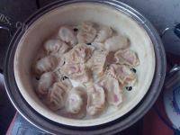 美味的瘦肉豆角蒸饺做法图解13)