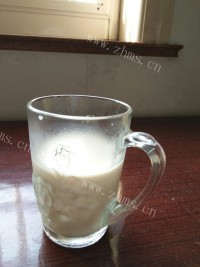 好做的奶茶做法图解4)